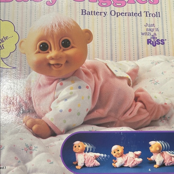 Russ Pink and White Baby Doll with Polka Dots! Baby toy! Vintage! Troll lovers! - Picture 9 of 9